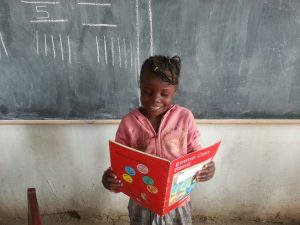 Zambia child reads (1)